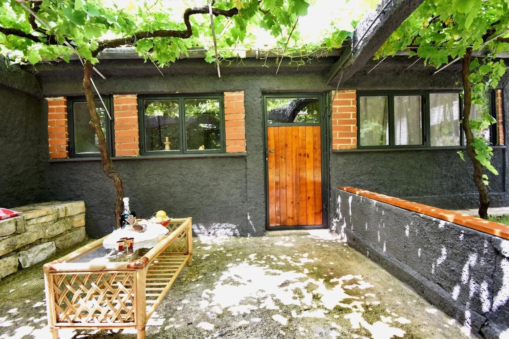 Holiday House With Garden 