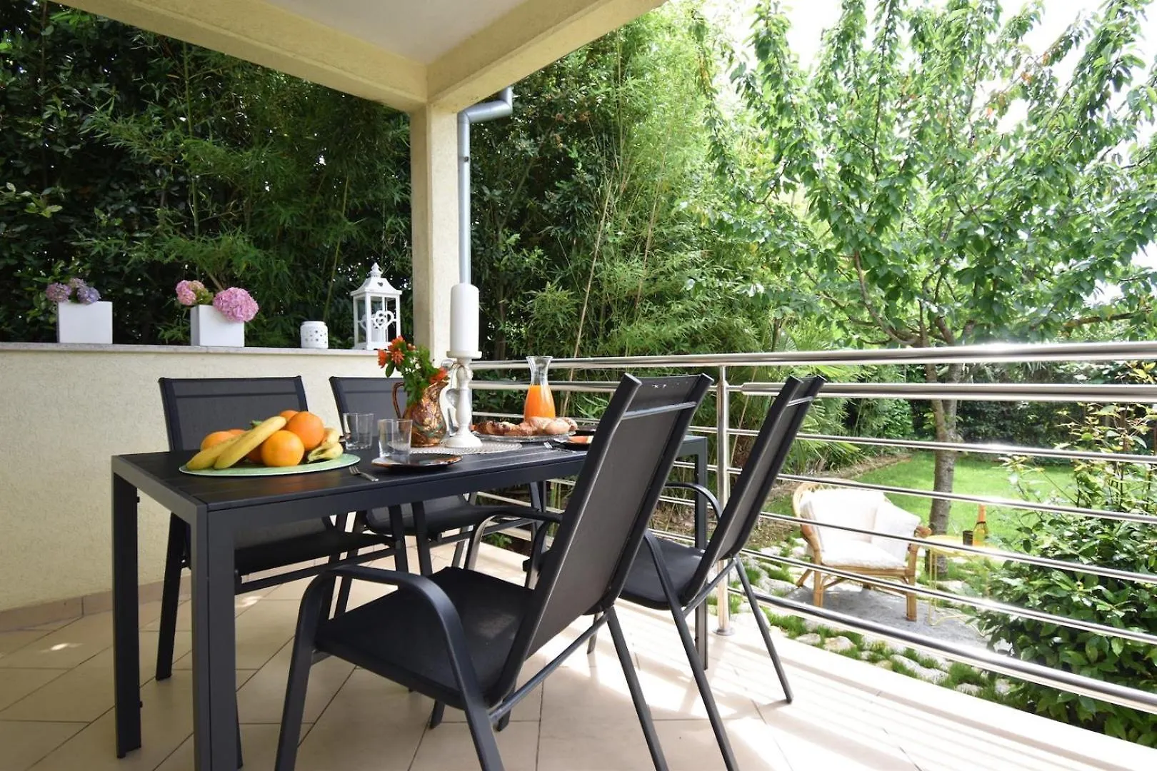 Holiday House With Garden 