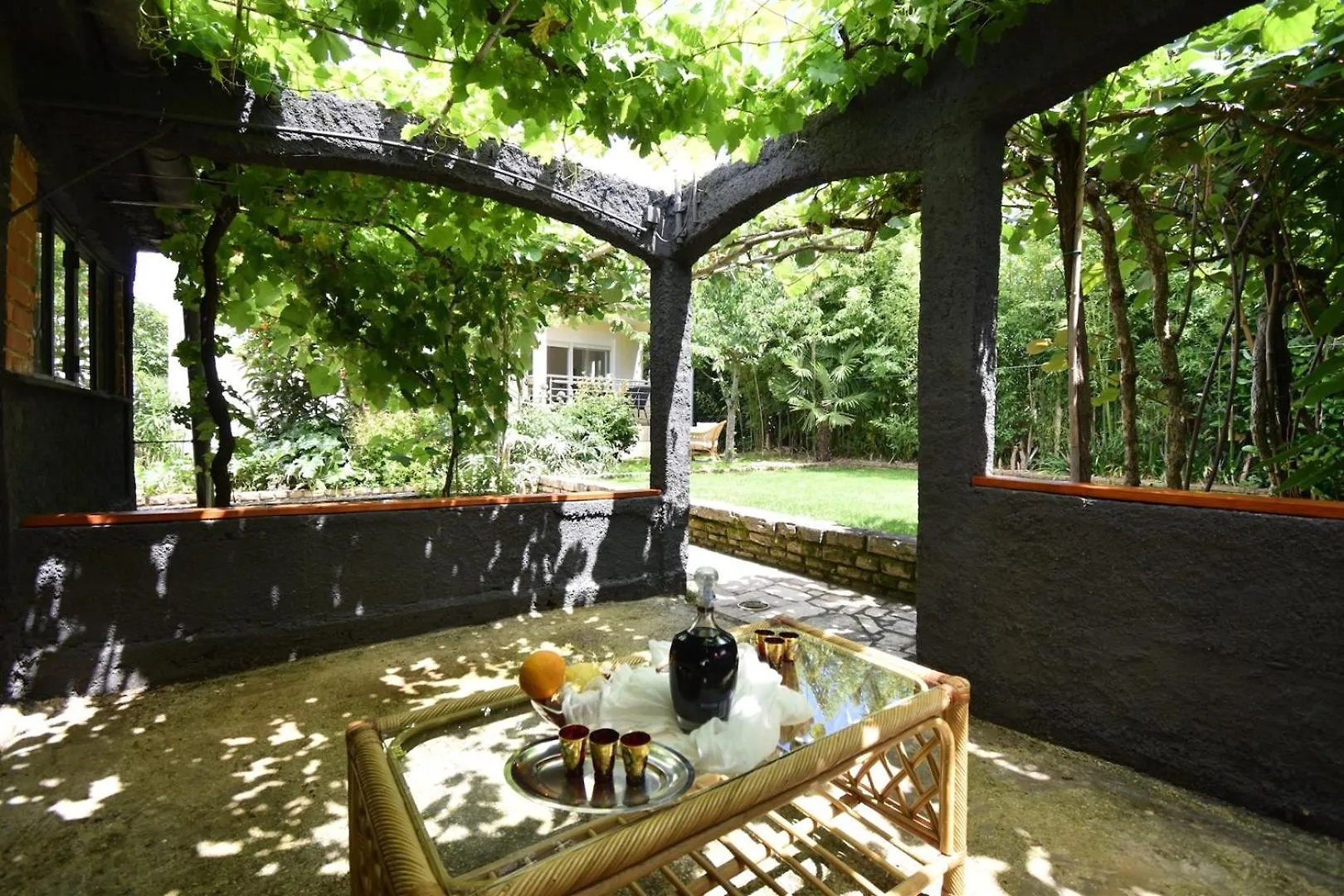 Holiday House With Garden 